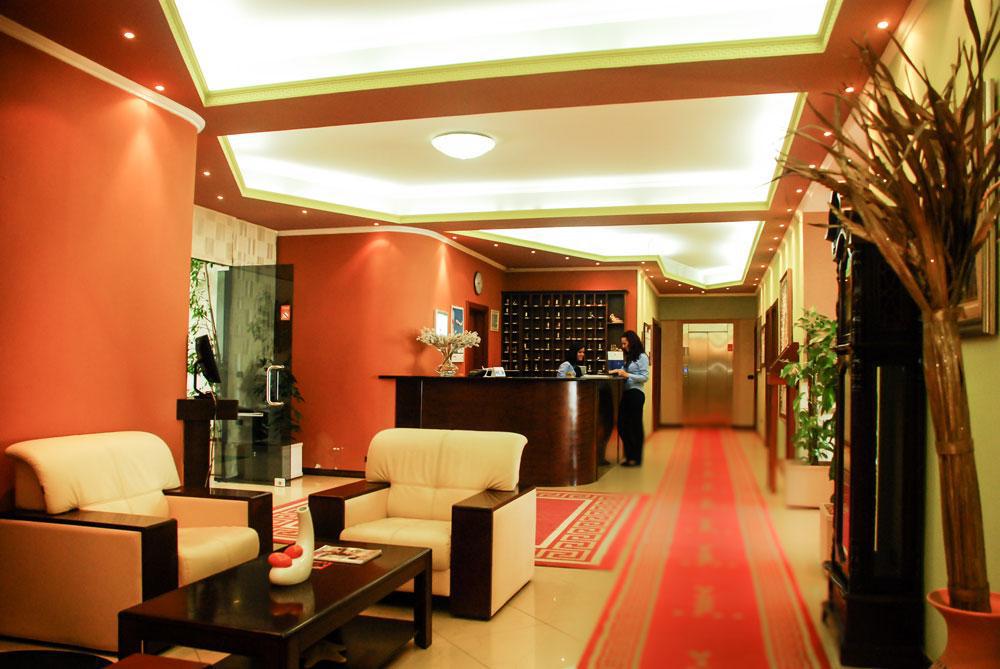 Hotel Vivas Durrës Esterno foto